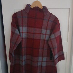 Tahari tunic top Womens size M